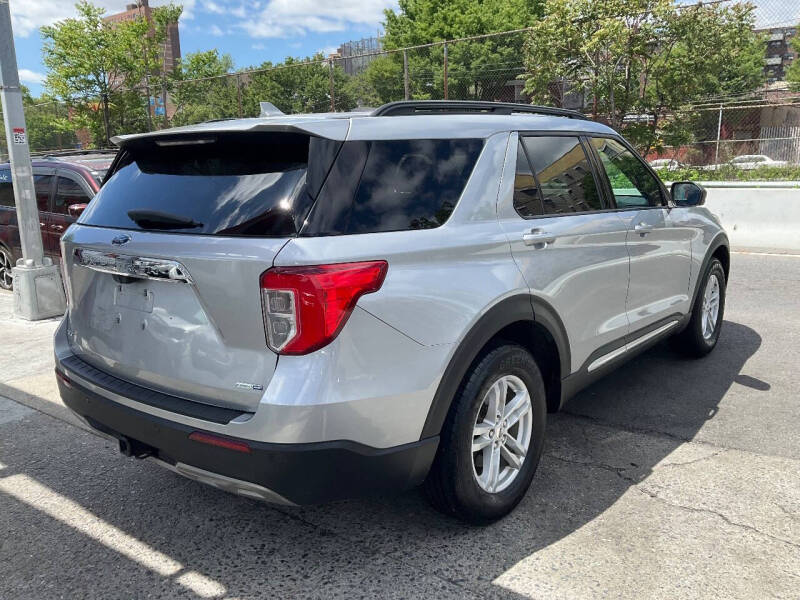 
								2020 Ford Explorer XLT full									