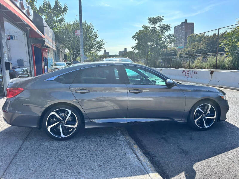 
								2020 Honda Accord Sport full									