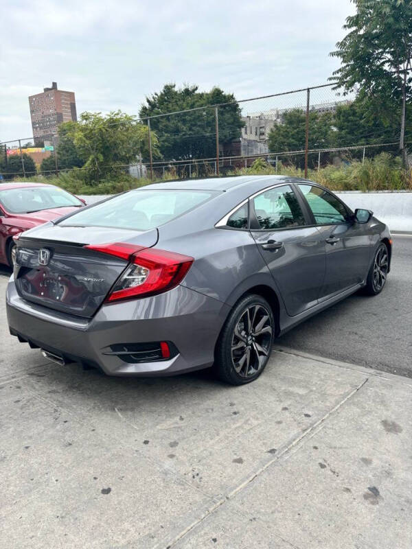 
								2020 Honda Civic Sport full									