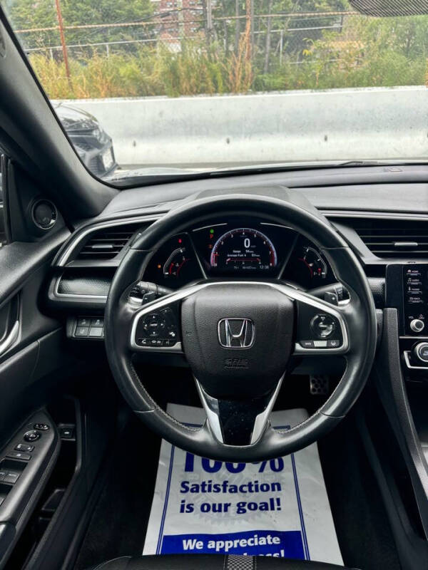 
								2020 Honda Civic Sport full									