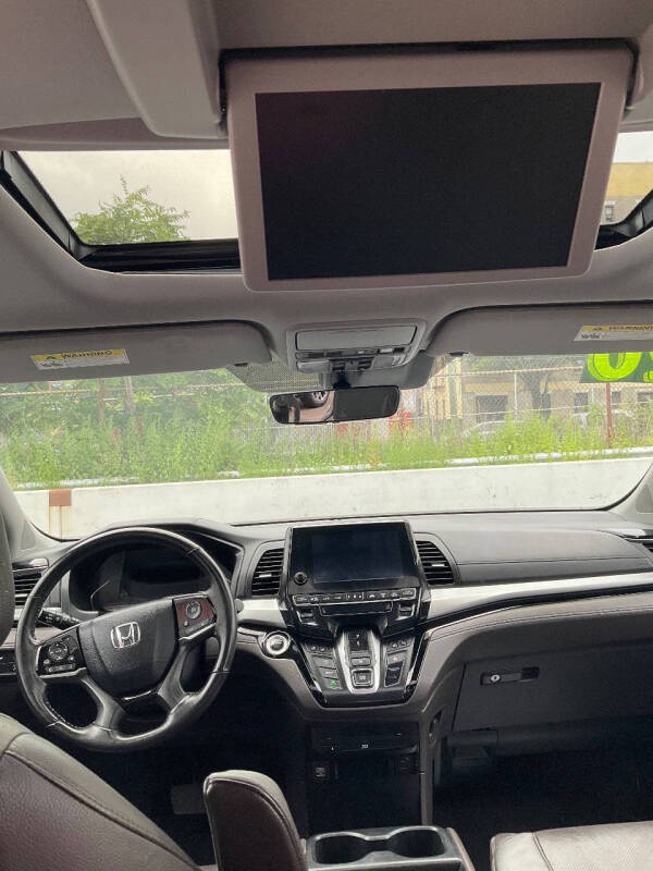 
								2020 Honda Odyssey Elite full									