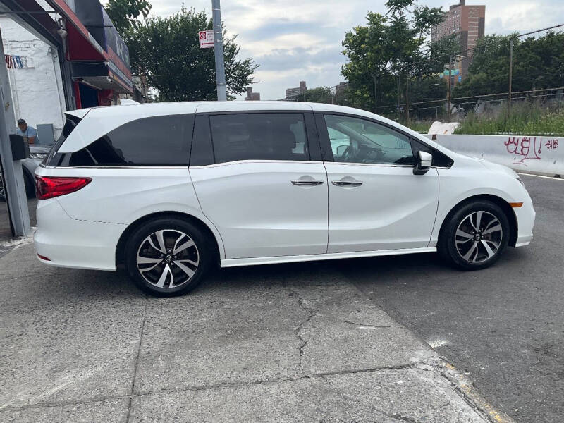 
								2020 Honda Odyssey Elite full									