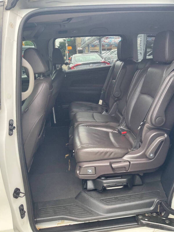 
								2020 Honda Odyssey Elite full									