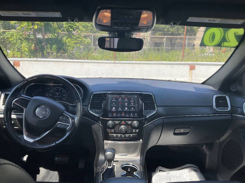 
								2020 Jeep Grand Cherokee Limited full									