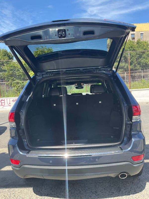 
								2020 Jeep Grand Cherokee Limited full									