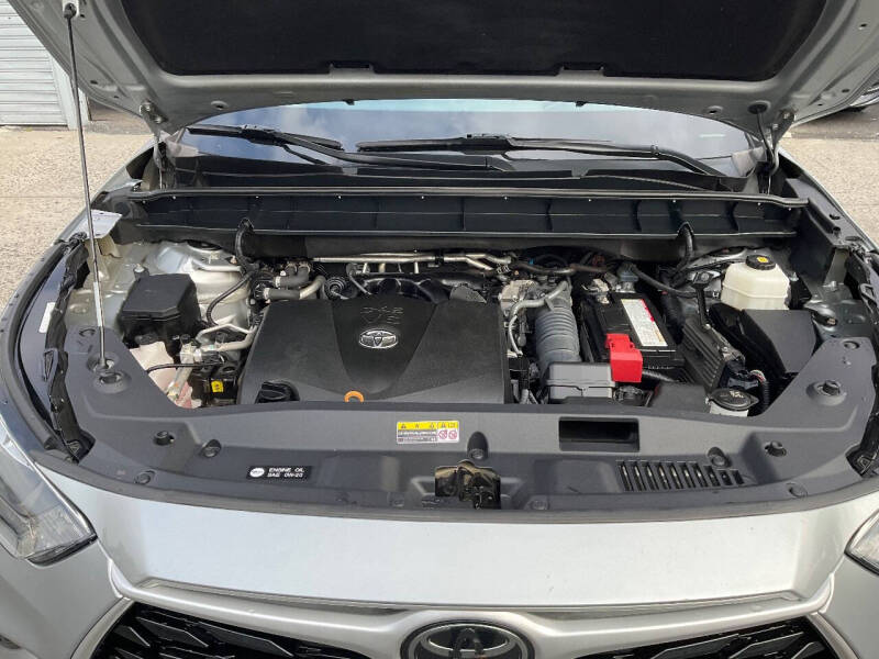 
								2020 Toyota Highlander XLE AWD XLE 4dr SUV full									