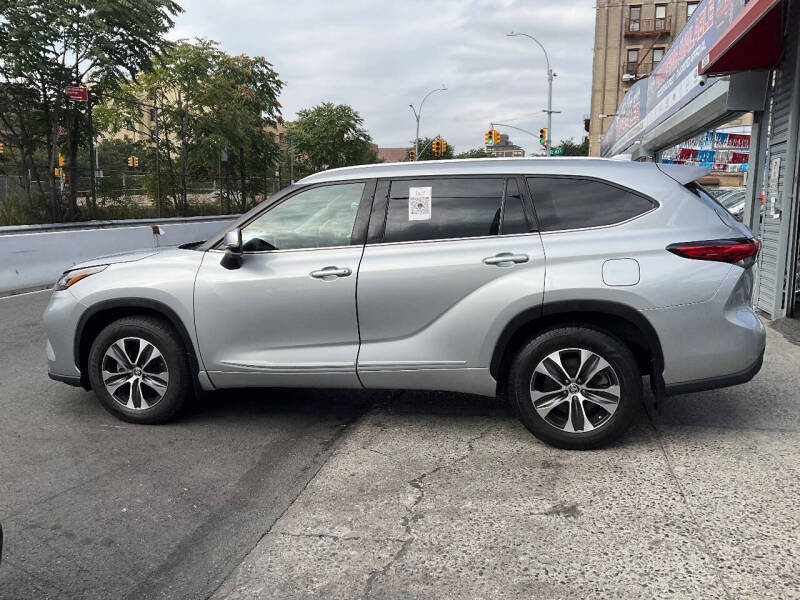 
								2020 Toyota Highlander XLE AWD XLE 4dr SUV full									