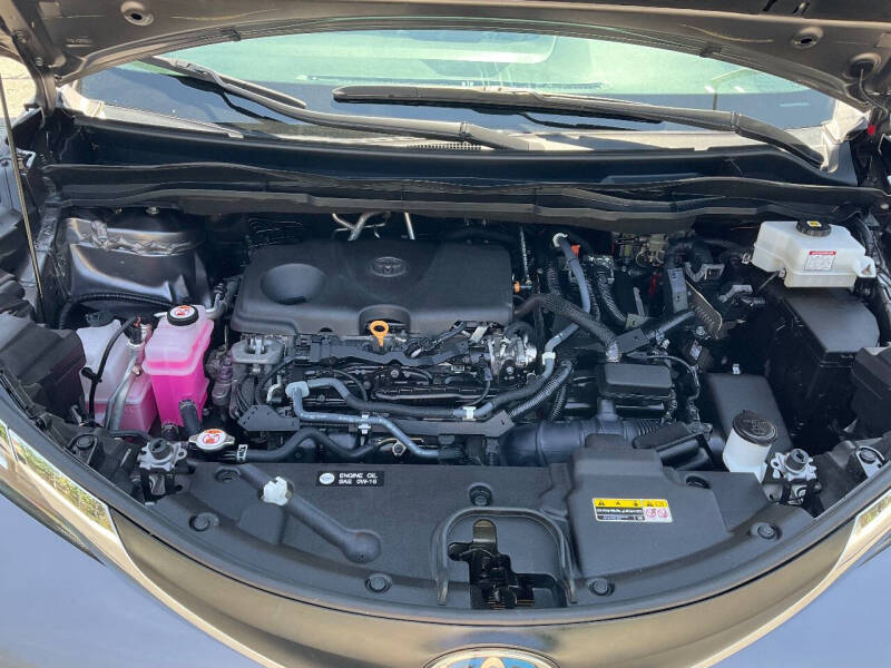 
								2022 Toyota Sienna LE 8-Passenger full									