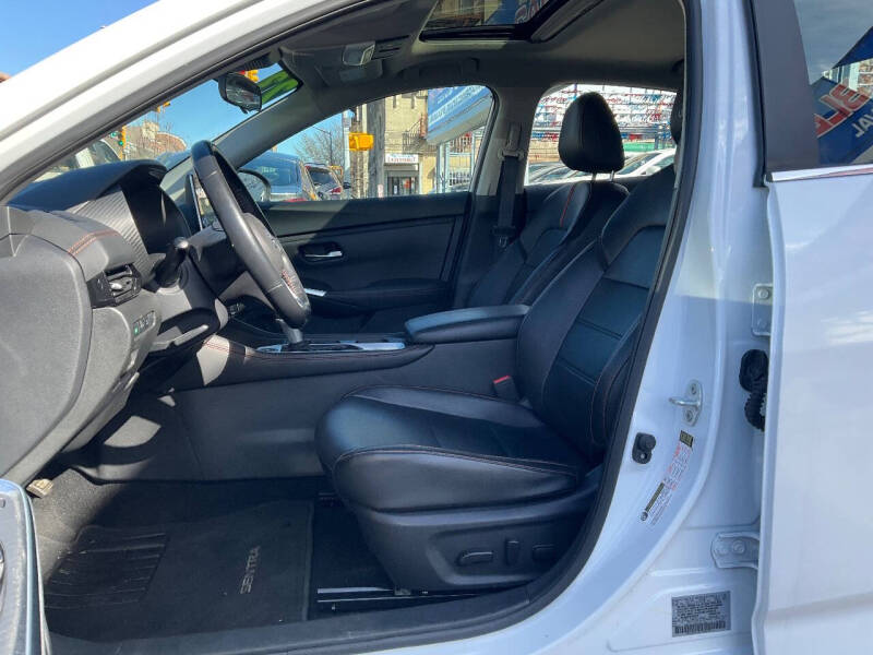 
								2023 Nissan Sentra SR full									