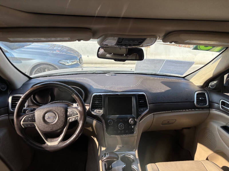 
								2015 Jeep Grand Cherokee Overland 4×4 Overland 4dr SUV full									