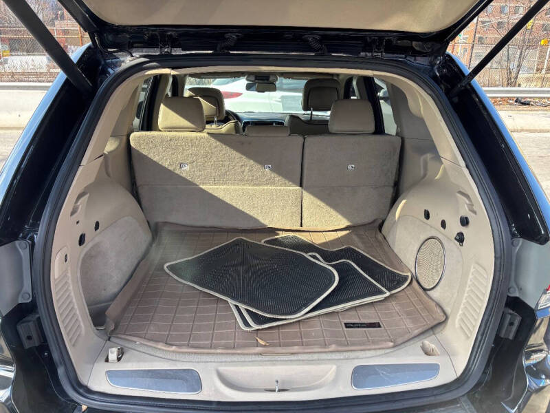 
								2015 Jeep Grand Cherokee Overland 4×4 Overland 4dr SUV full									