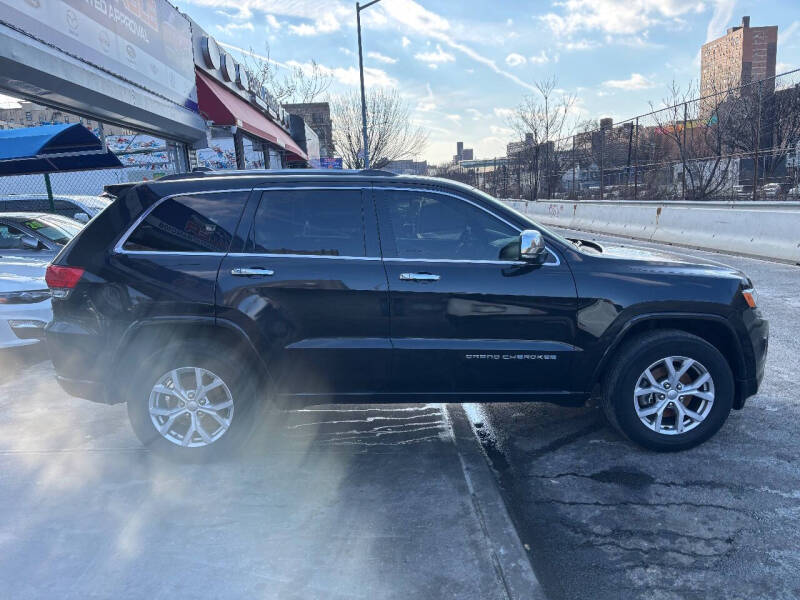 
								2015 Jeep Grand Cherokee Overland 4×4 Overland 4dr SUV full									