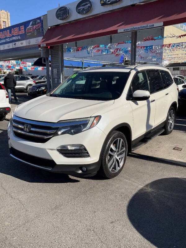 
								2016 Honda Pilot Touring 4dr SUV full									