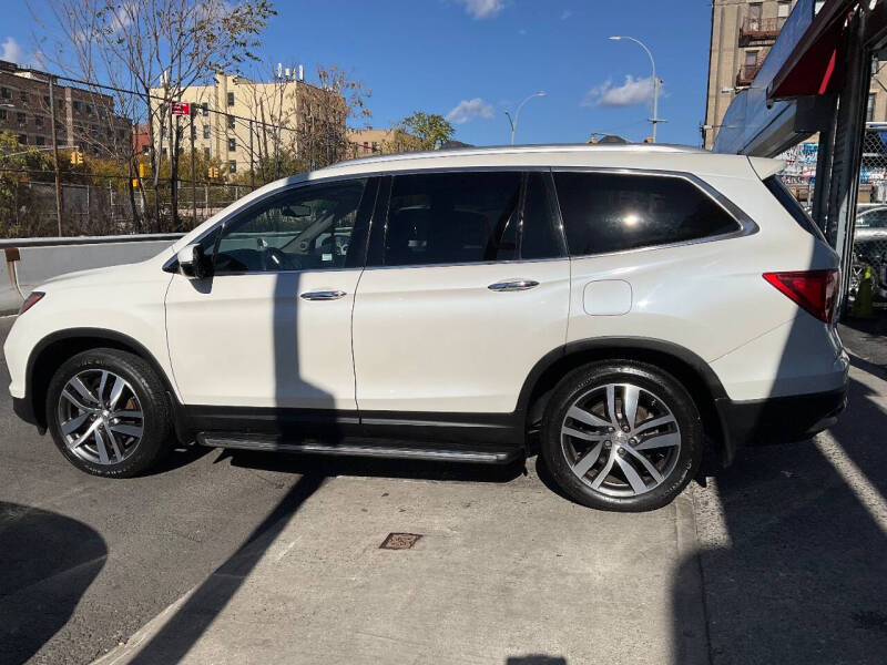 
								2016 Honda Pilot Touring 4dr SUV full									