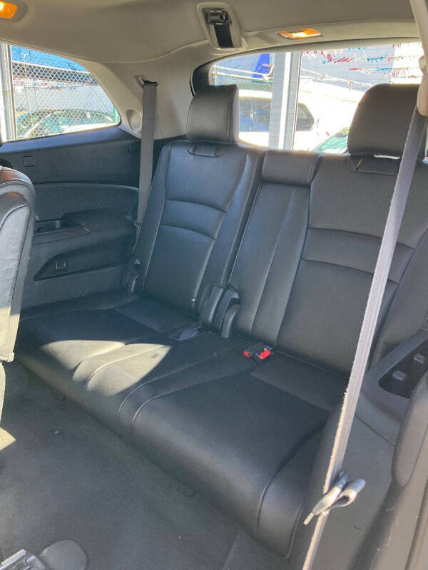 
								2017 Honda Pilot Elite AWD Elite 4dr SUV full									