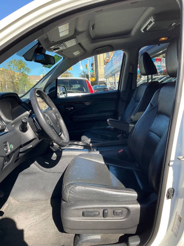 
								2017 Honda Pilot Elite AWD Elite 4dr SUV full									