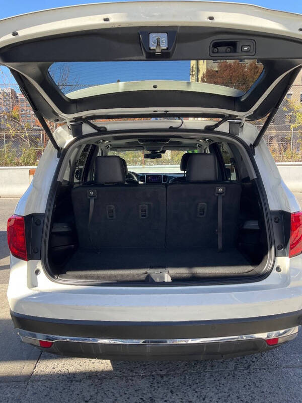 
								2017 Honda Pilot Elite AWD Elite 4dr SUV full									