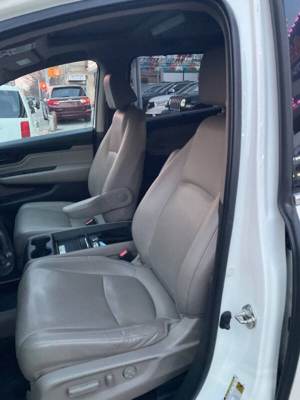 
								2018 Honda Odyssey Elite Elite 4dr Mini-Van full									