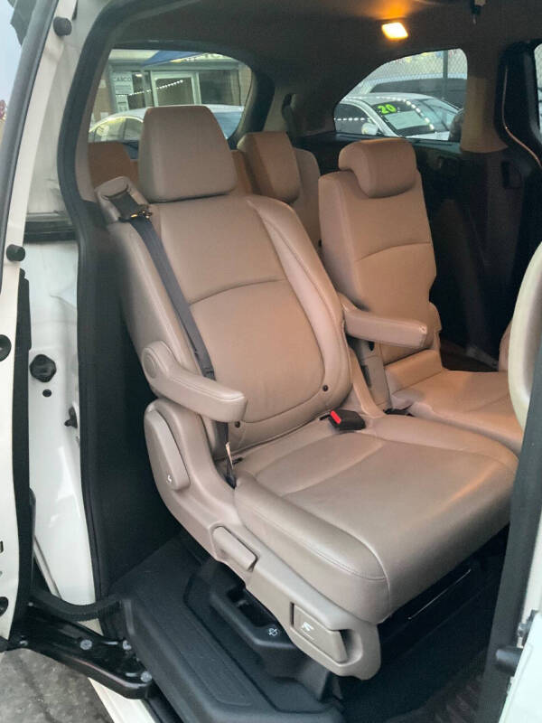 
								2018 Honda Odyssey Elite Elite 4dr Mini-Van full									