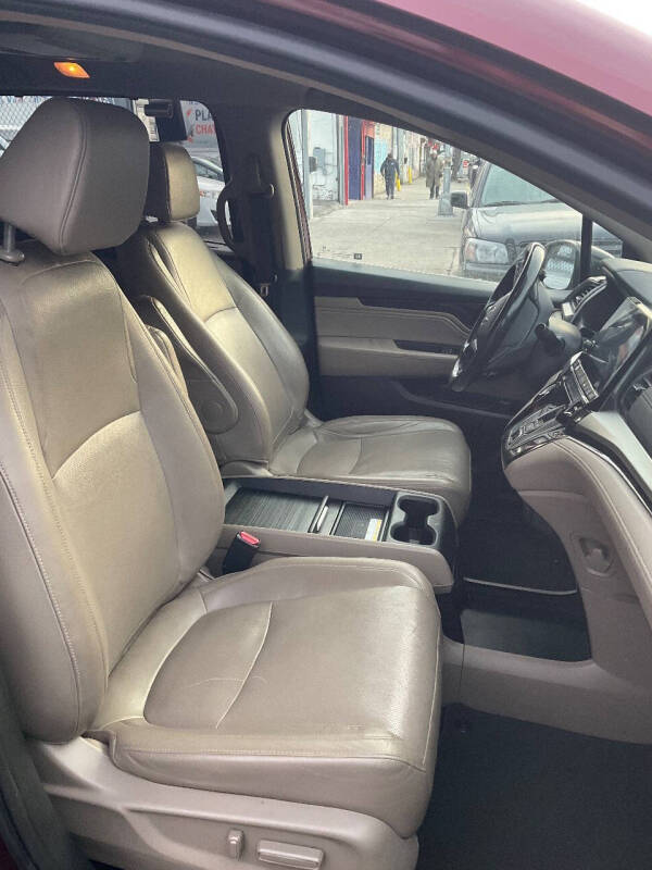 
								2018 Honda Odyssey Elite Elite 4dr Mini-Van full									