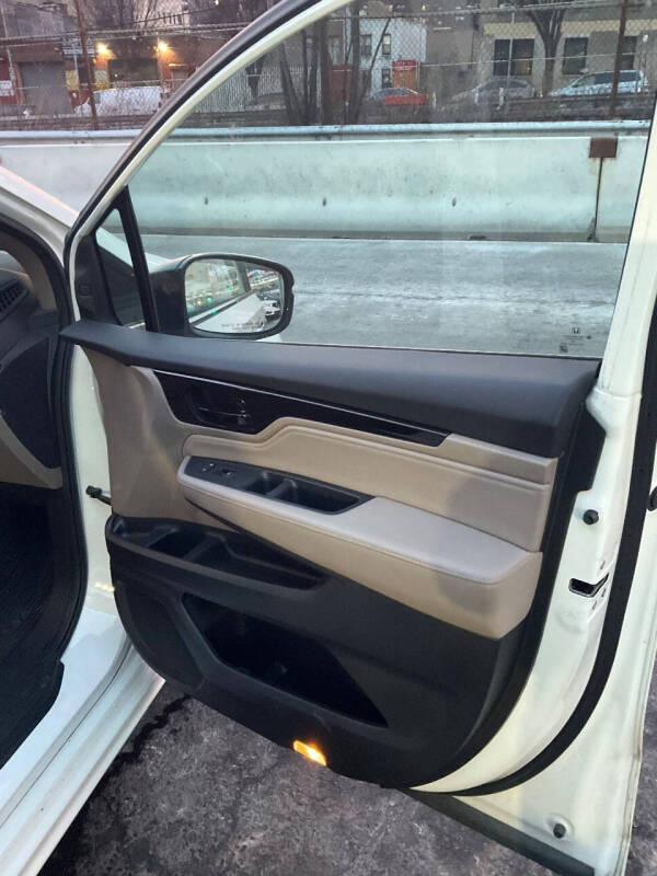 
								2018 Honda Odyssey Elite Elite 4dr Mini-Van full									