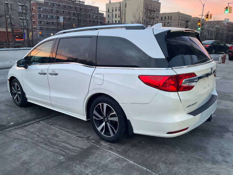 
								2018 Honda Odyssey Elite Elite 4dr Mini-Van full									