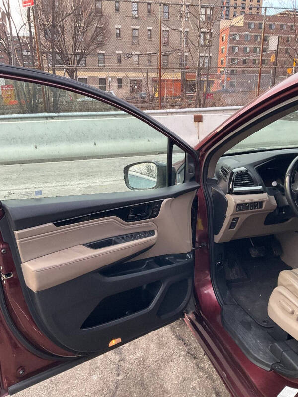 
								2018 Honda Odyssey Elite Elite 4dr Mini-Van full									