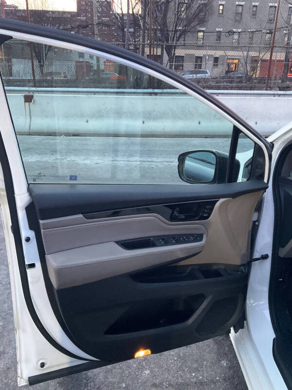 
								2018 Honda Odyssey Elite Elite 4dr Mini-Van full									