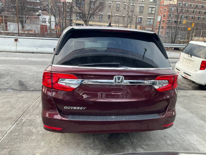 
								2018 Honda Odyssey EX-L EX-L 4dr Mini-Van full									