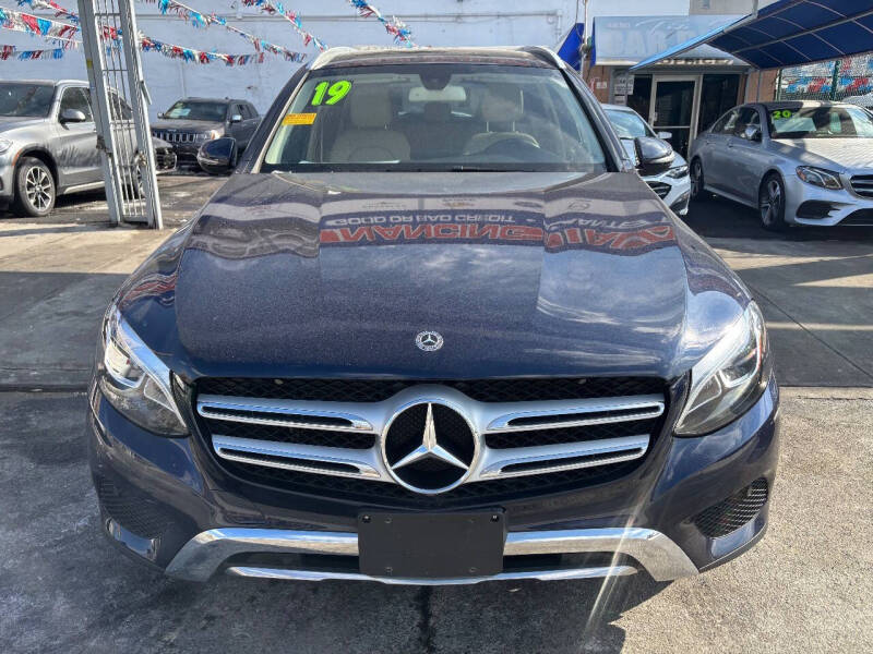 
								2019 Mercedes-Benz GLC GLC 300 4MATIC AWD GLC 300 4MATIC 4dr SUV full									