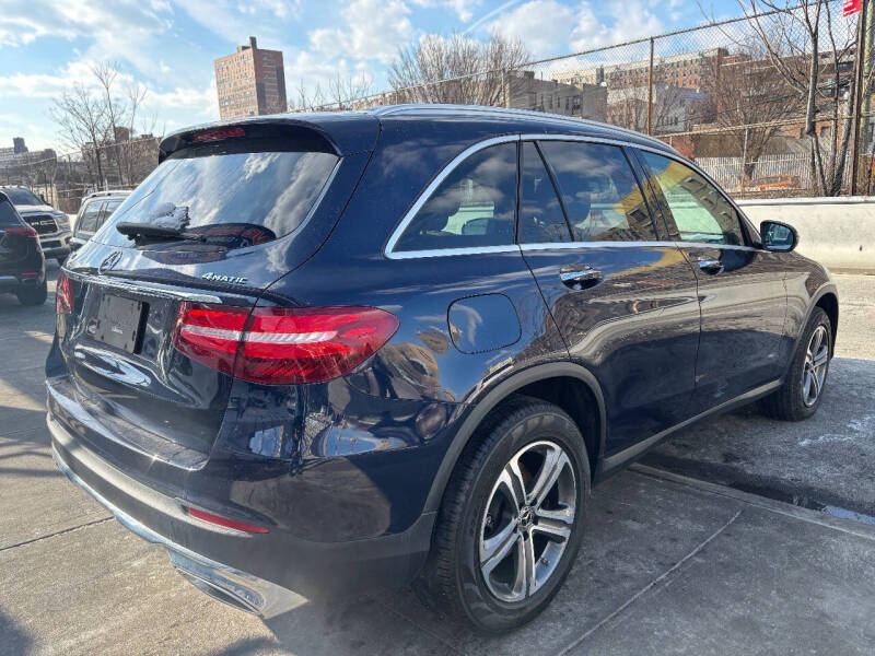 
								2019 Mercedes-Benz GLC GLC 300 4MATIC AWD GLC 300 4MATIC 4dr SUV full									