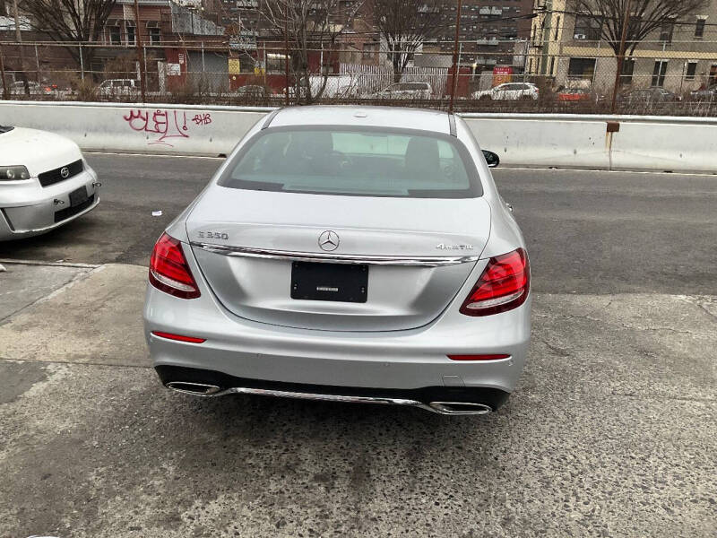 
								2020 Mercedes-Benz E-Class E 350 4MATIC full									