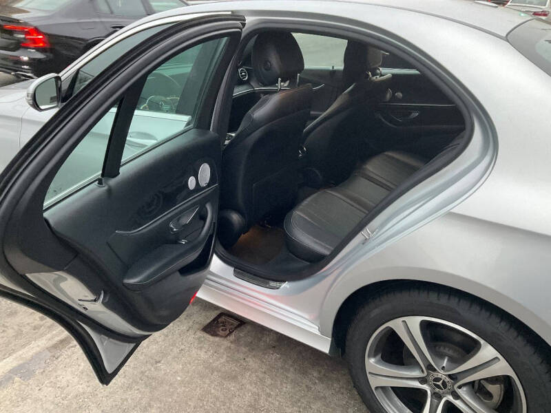 
								2020 Mercedes-Benz E-Class E 350 4MATIC full									