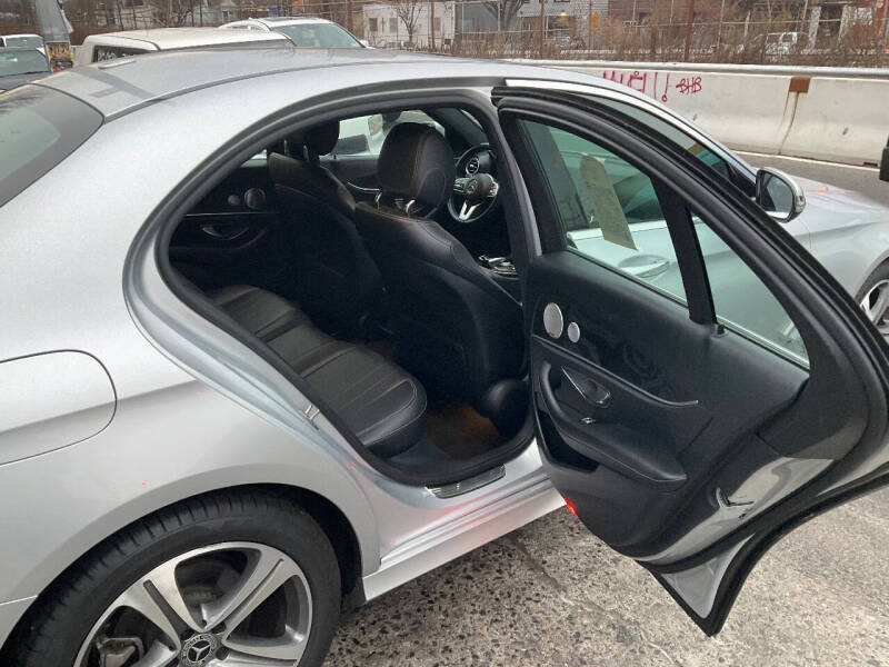 
								2020 Mercedes-Benz E-Class E 350 4MATIC full									