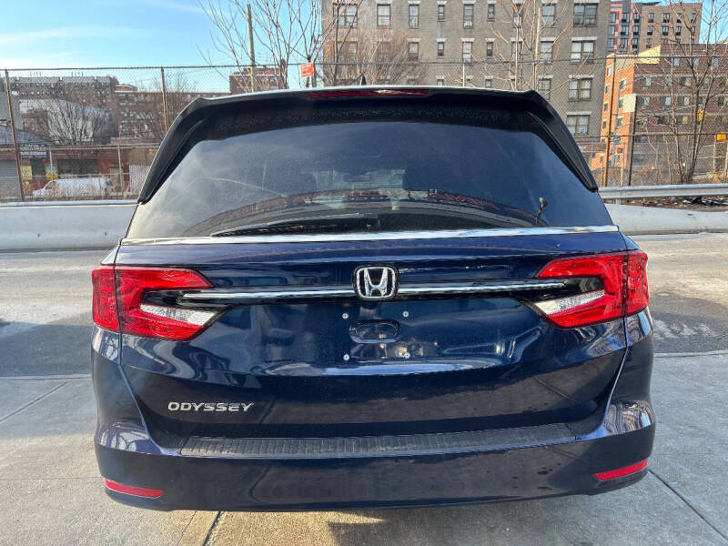 
								2021 Honda Odyssey EX-L EX-L 4dr Mini-Van full									